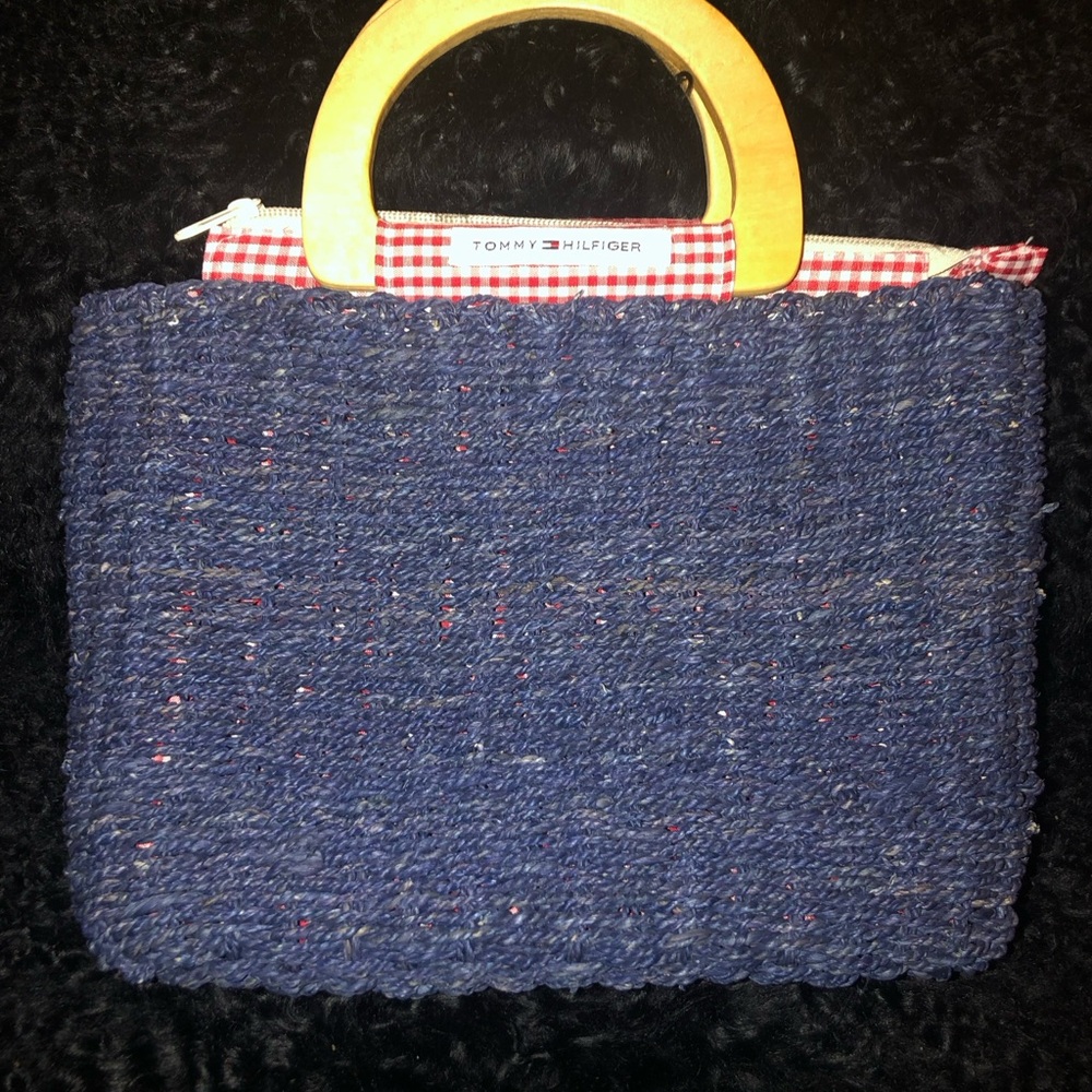 Women’s blue tote